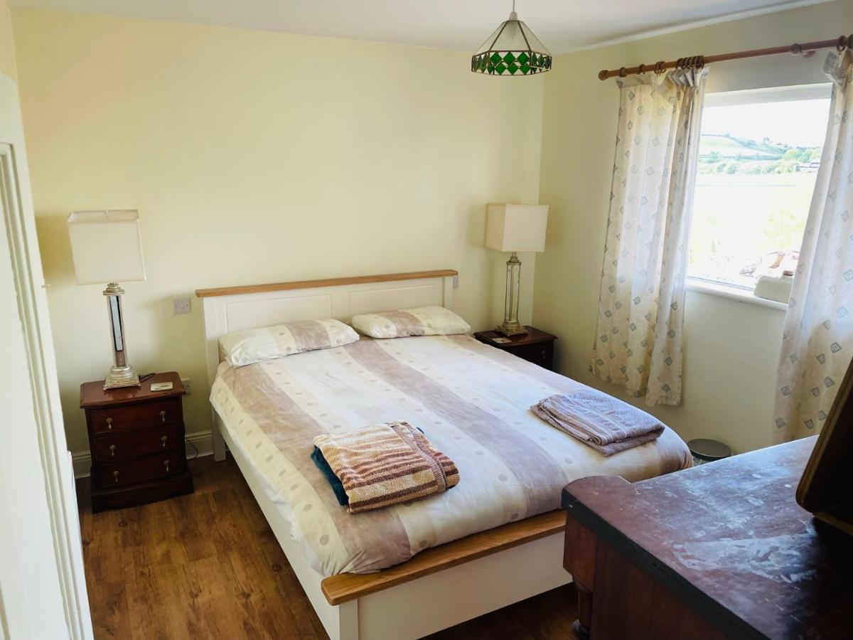 Cutteen Cottage Tulla 외부 사진