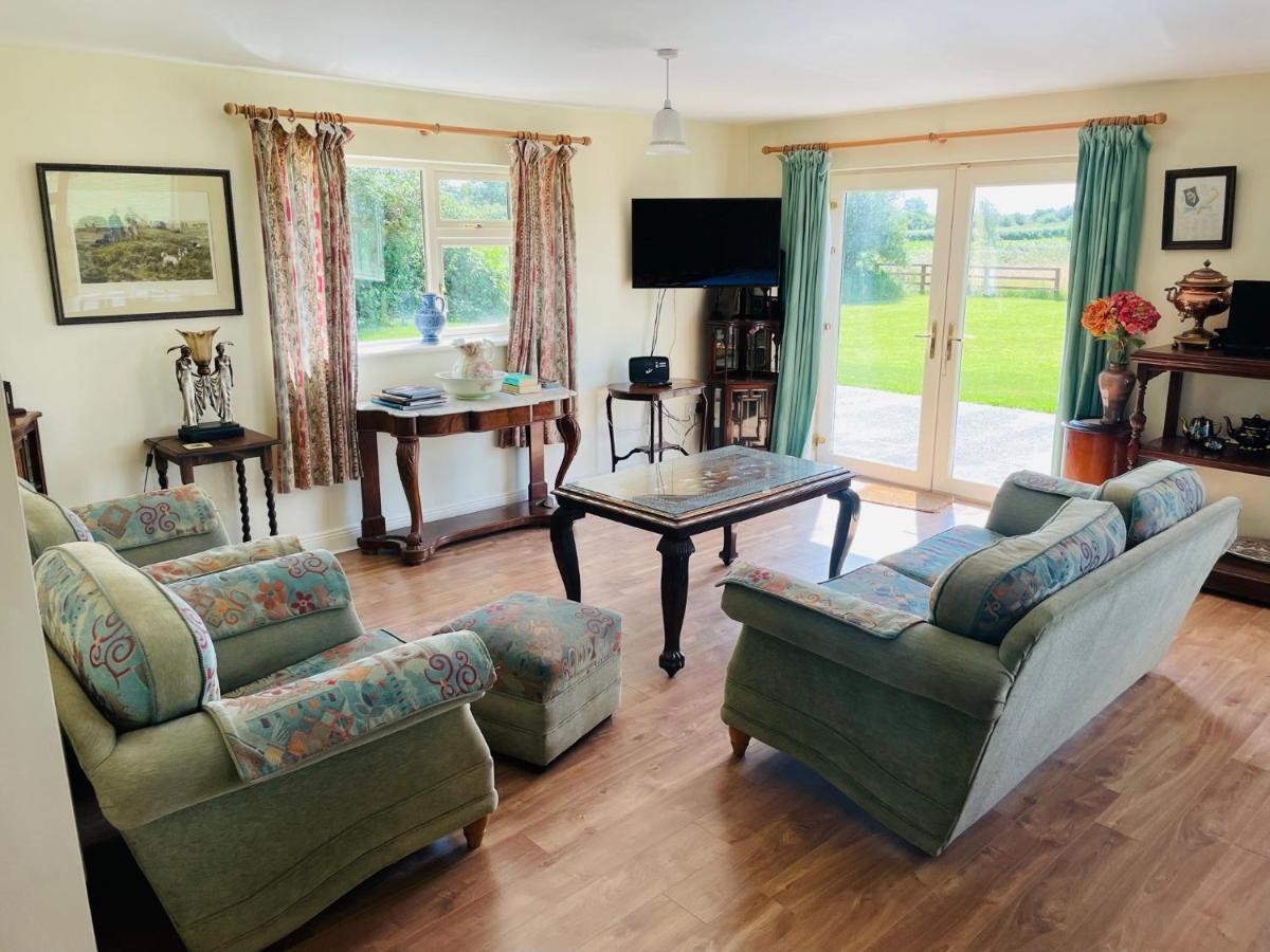Cutteen Cottage Tulla 외부 사진