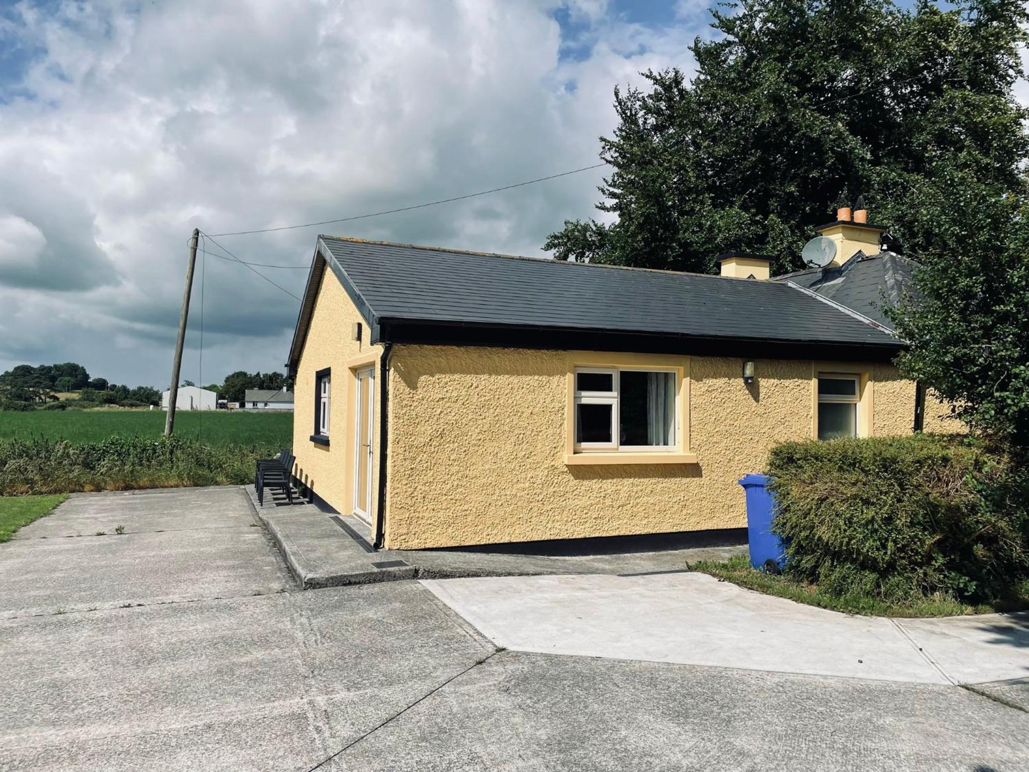 Cutteen Cottage Tulla 외부 사진